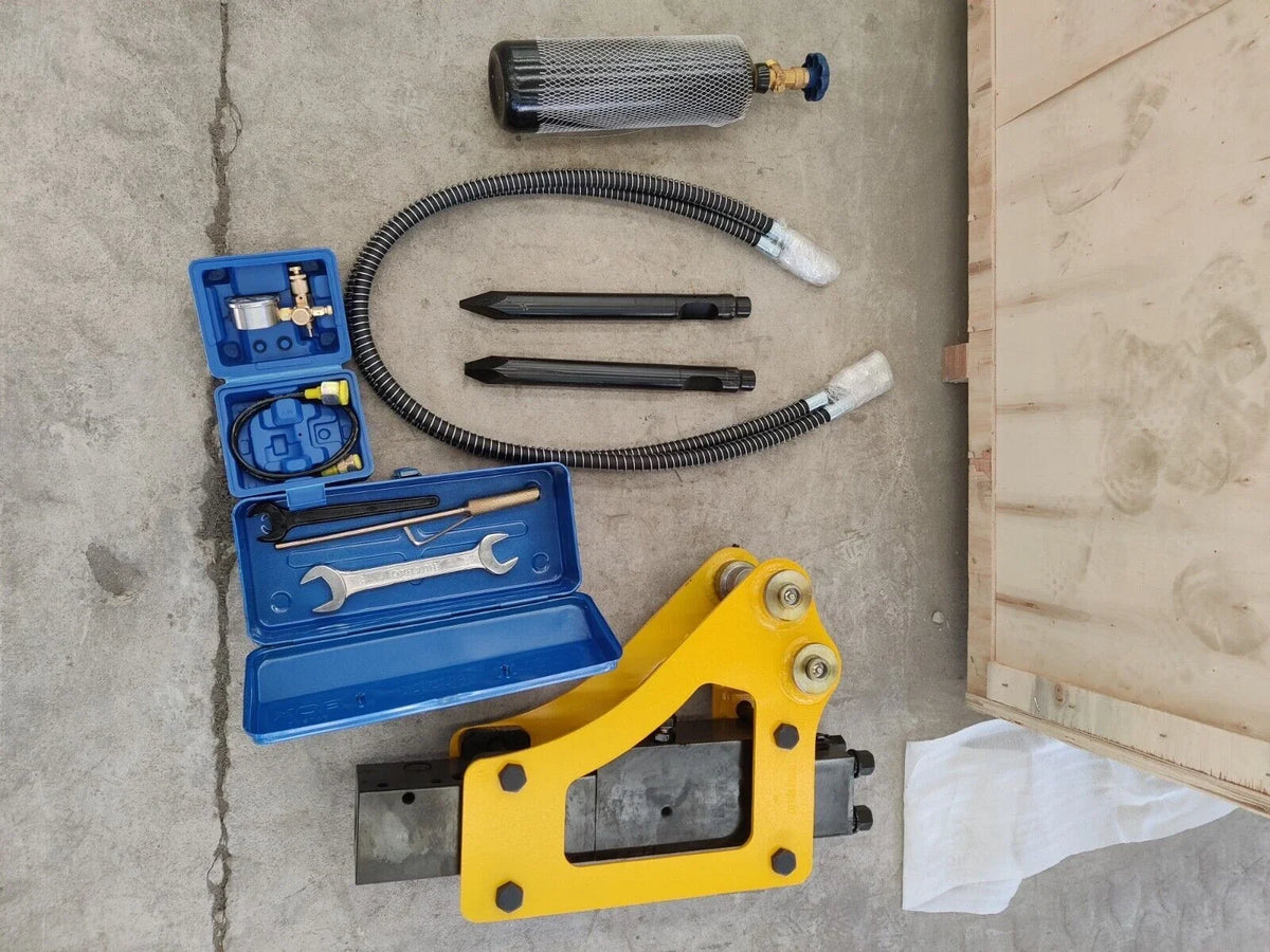 2 Ton New Mini Excavator, EPA certified USA KUBOTA Diesel Engine , Attachments
