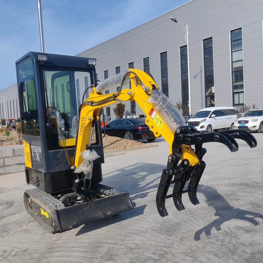 2 Ton New Mini Excavator, EPA certified USA KUBOTA Diesel Engine , Attachments