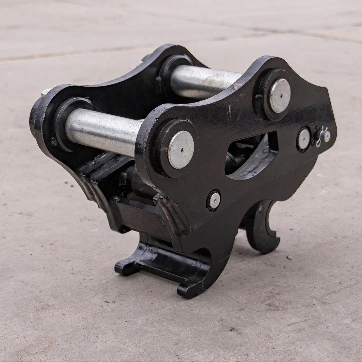 Quick Hitch Coupler Attachment for TYPHON KUVUO 4.0 Mini Excavator